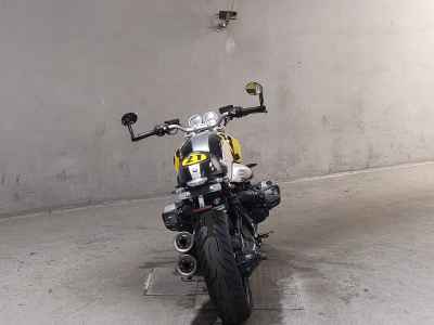 BMW R nineT