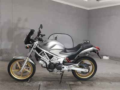 Honda VTR250 2011