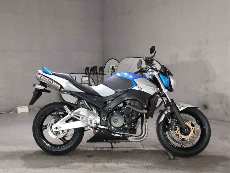 Suzuki GSR400