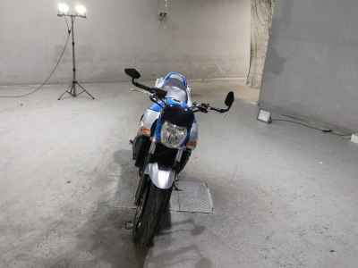 Suzuki GSR400