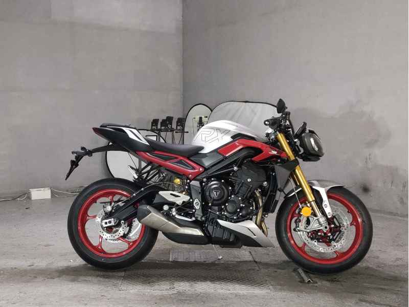 Triumph Street Triple 765R 2026