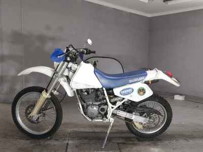 Suzuki DR250S