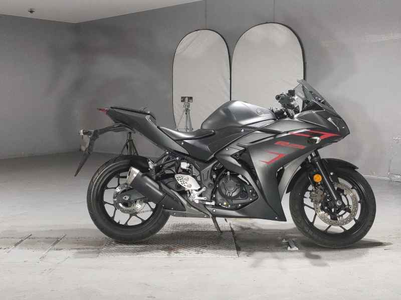 Yamaha YZF-R25 2017
