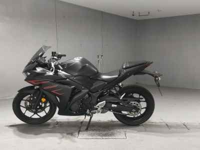 Yamaha YZF-R25 2017