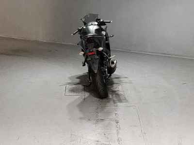 Yamaha YZF-R25 2017