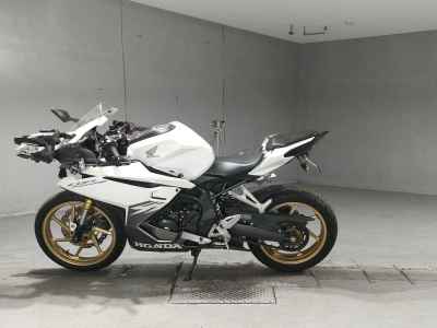Honda CBR250RR 2023
