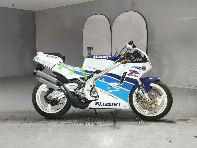 Suzuki RGV250