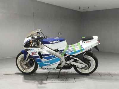 Suzuki RGV250