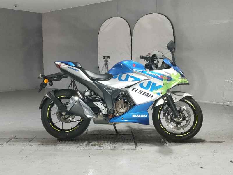 Suzuki Gixxer 250SF