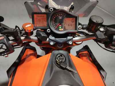 KTM 1290 Super Duke R 2015