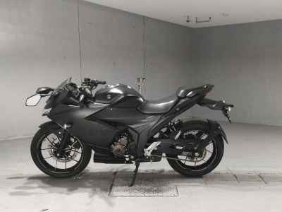 Suzuki Gixxer 250SF