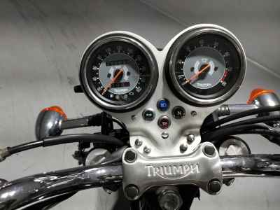 Triumph Bonneville T100 2008