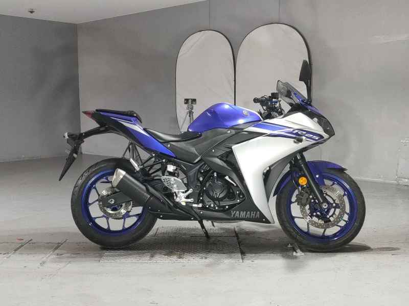 Yamaha YZF-R25 2015