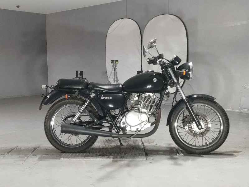 Suzuki ST250E