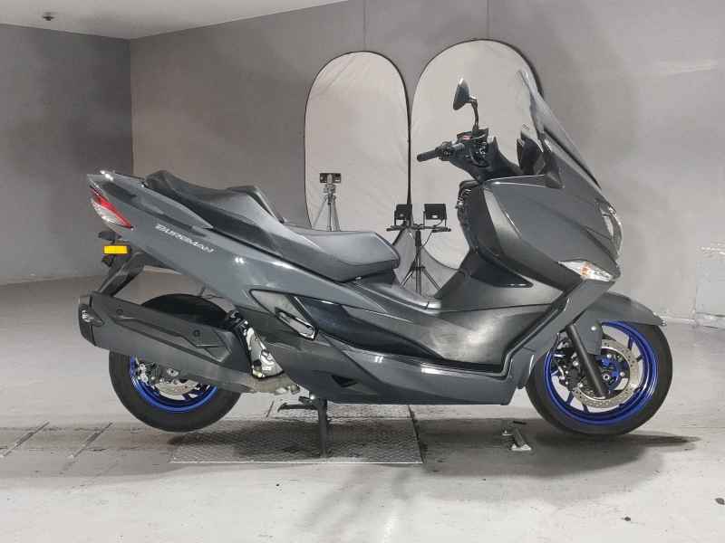 Suzuki Burgman 400 2023