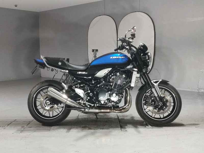 Kawasaki Z900RS 2023