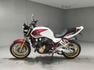 Honda CB1300SF 2022
