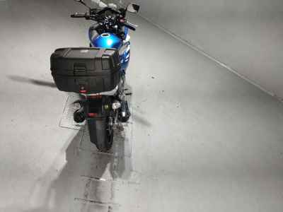Suzuki GSR250F