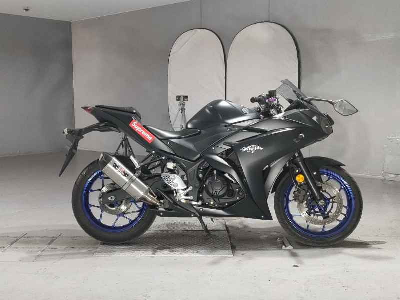 Yamaha YZF-R25 2015