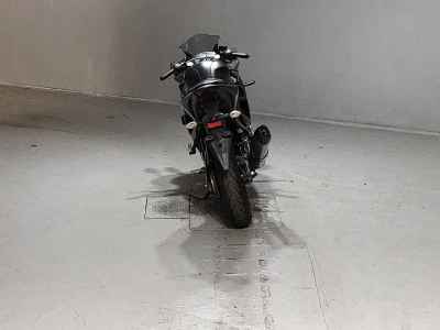 Yamaha YZF-R25 2015