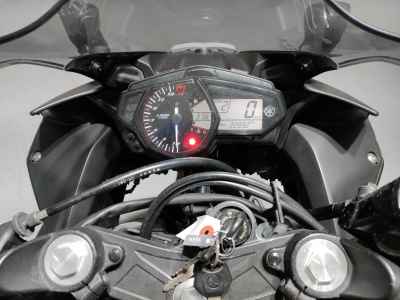 Yamaha YZF-R25 2015