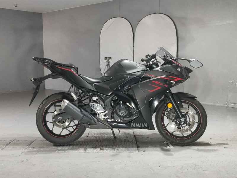 Yamaha YZF-R25 2017