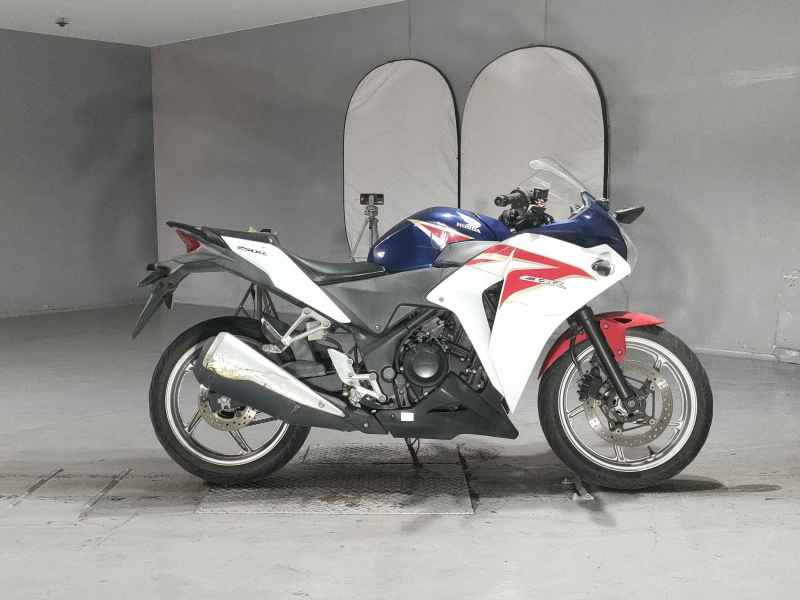 Honda CBR250R 2011