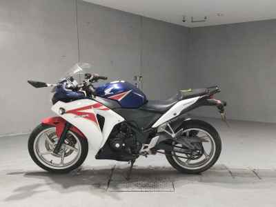 Honda CBR250R 2011