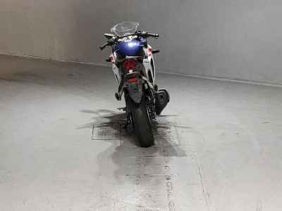 Honda CBR250R 2011