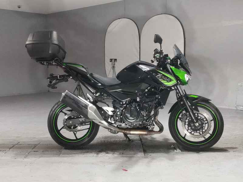 Kawasaki Z400 2022