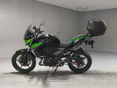 Kawasaki Z400 2022