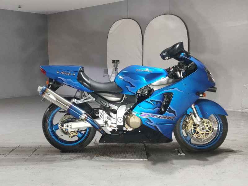 Kawasaki Ninja ZX-12R