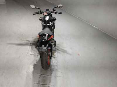 KTM 890 Duke GP