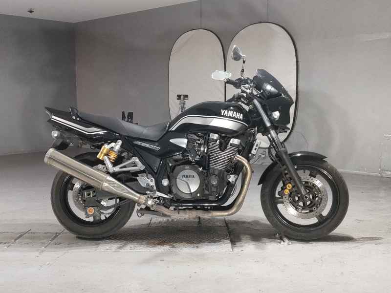 Yamaha XJR1300 2017