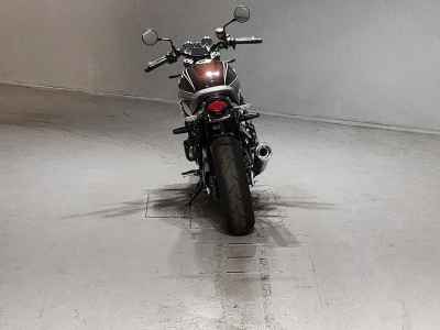 Kawasaki Z900RS 2025