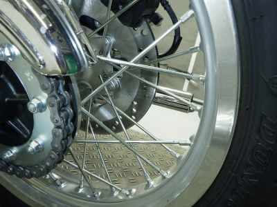 Kawasaki W800 2025
