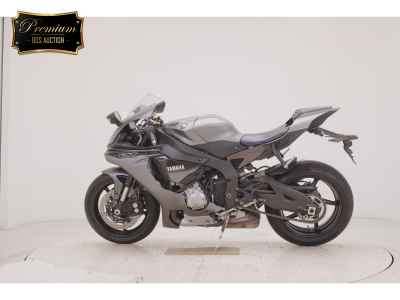 Yamaha YZF-R1S 2020