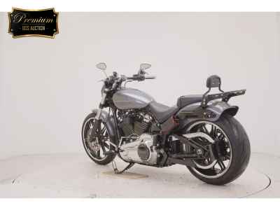Harley-Davidson Breakout FXBRS1870 2022