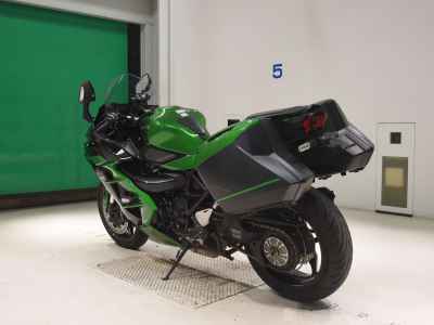 Kawasaki Ninja H2 SX 2018