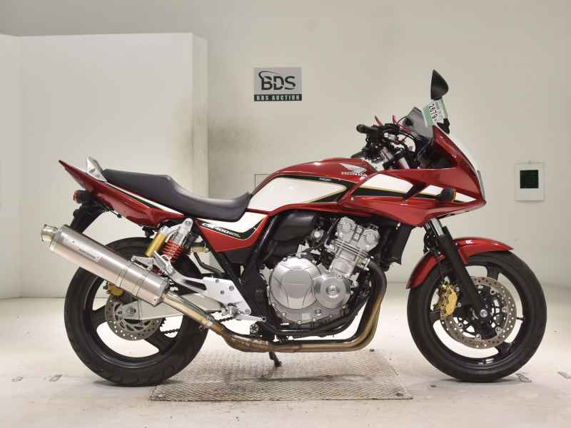 Honda CB400 Super Boldor 2013