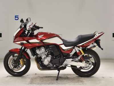 Honda CB400 Super Boldor 2013