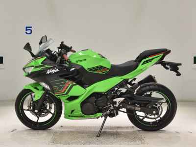 Kawasaki Ninja 400 KRT Edition 2023