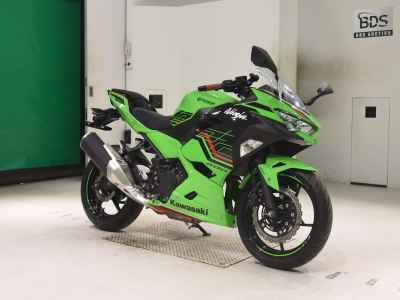 Kawasaki Ninja 400 KRT Edition 2023