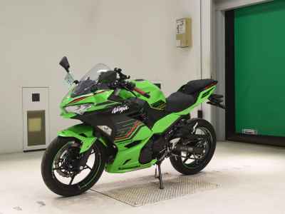 Kawasaki Ninja 400 KRT Edition 2023