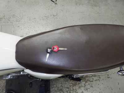Yamaha SR400 2012
