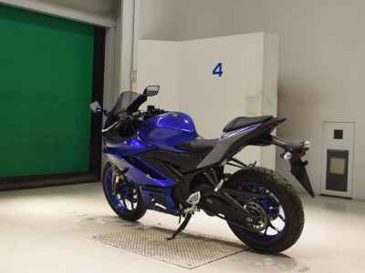 Yamaha YZF-R25 2021