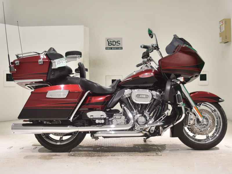 Harley-Davidson FLTRUSE 2011