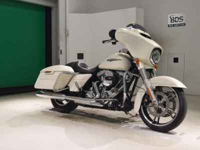Harley-Davidson Street Glide FLHXS1690 2015