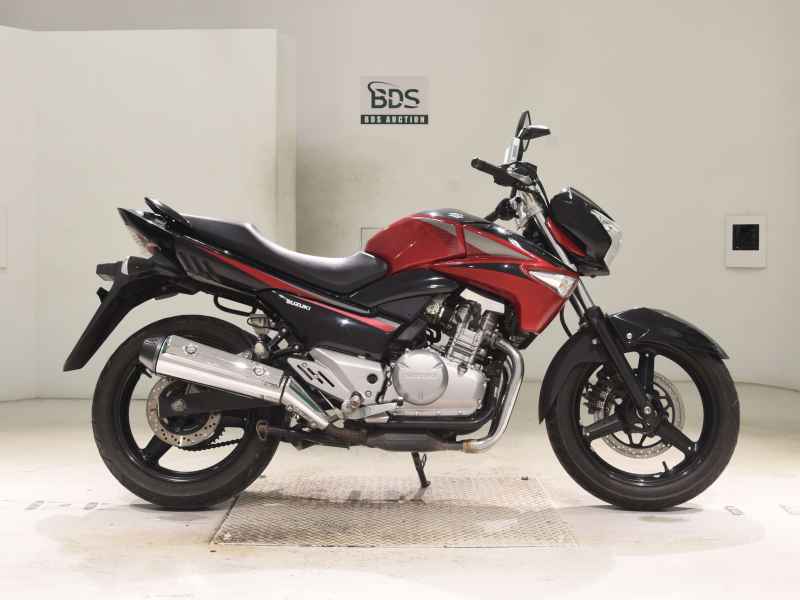 Suzuki GSR250