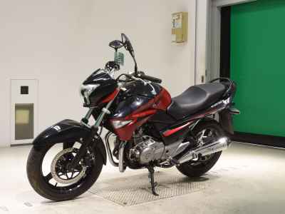 Suzuki GSR250